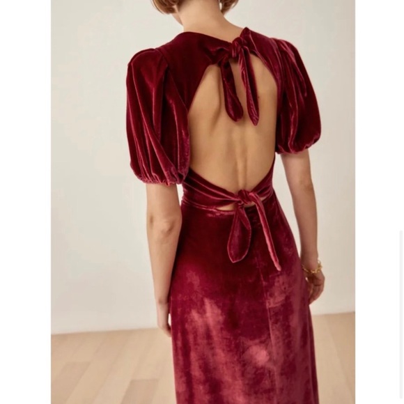 Reformation Livia Velvet dress - Picture 3 of 10